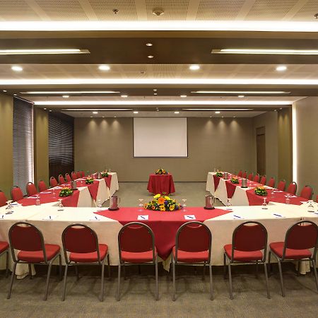Casa Dann Carlton Hotel & Spa Bogotá Zewnętrze zdjęcie Meeting room