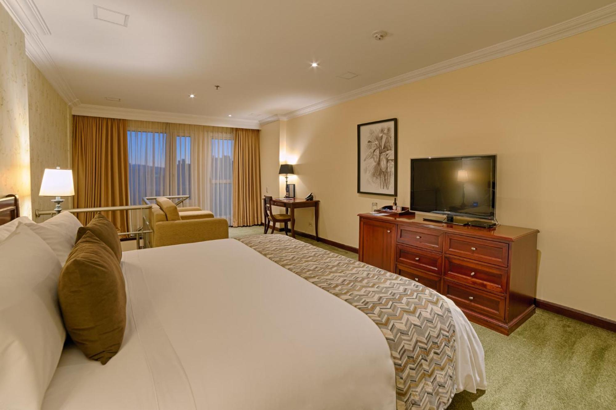 Casa Dann Carlton Hotel & Spa Bogotá Zewnętrze zdjęcie A bedroom at the Fairmont